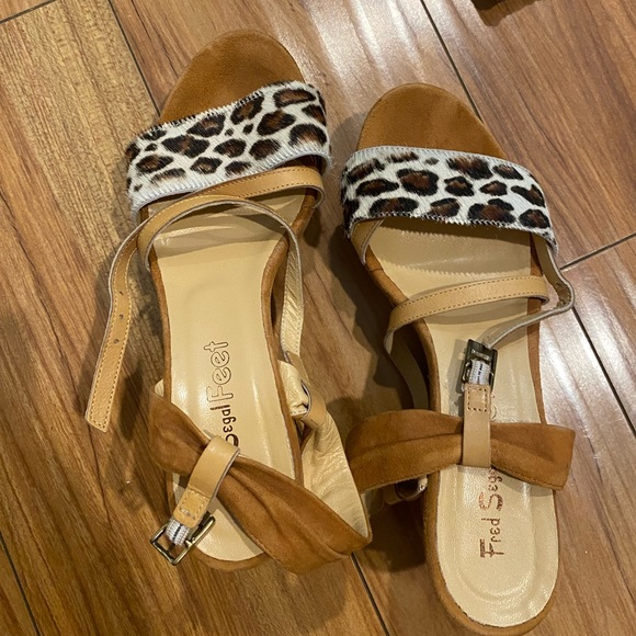 NWOT AUTHENTIC FRED SEGAL MARCO RICCI LEOPAED SANDALS - Picture 3 of 11